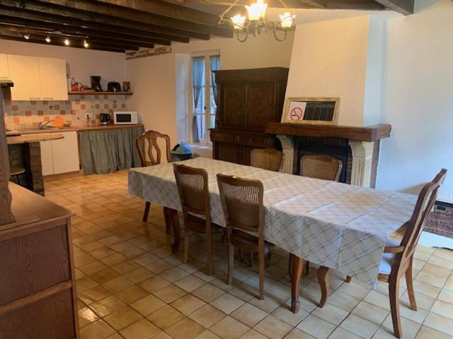 Maison Lushbrooks Moutier-Malcard Esterno foto